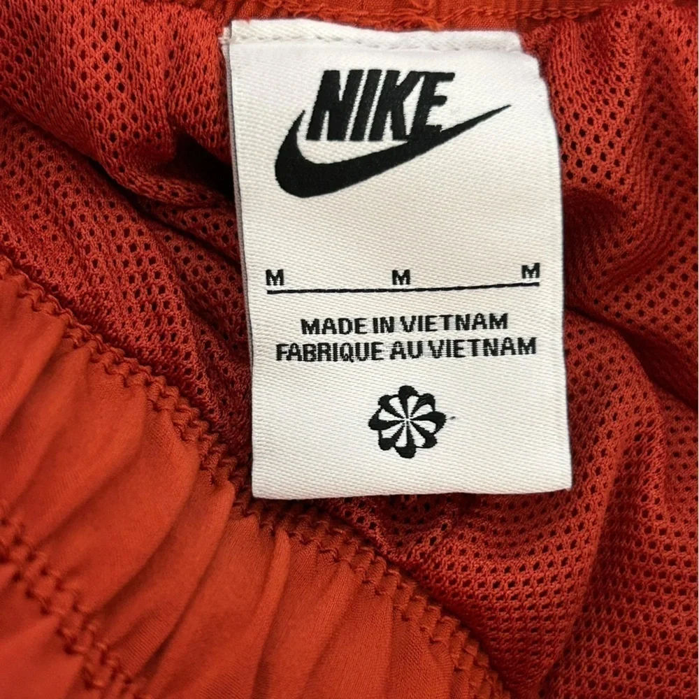 Nike High Rise Woven Shorts Womens M Everyday Modern Loose Fit Burnt Orange